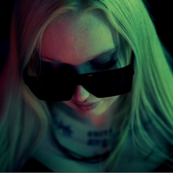 KaylaRose🌹26. Come 2 check my closet and shop!😌 thx <3 singer/artist/emo fashion - Picture 11 of 15